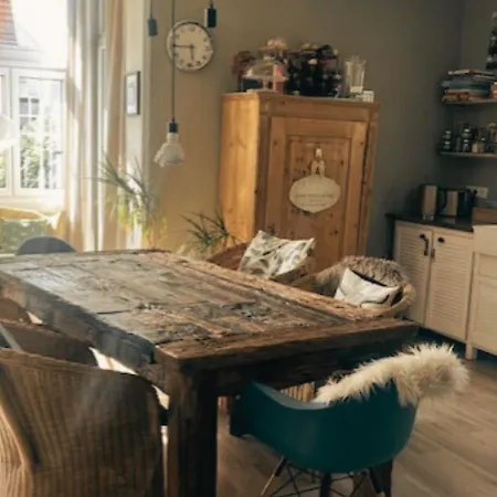 Aussergewoehnliche Boho Mitten In Apartment